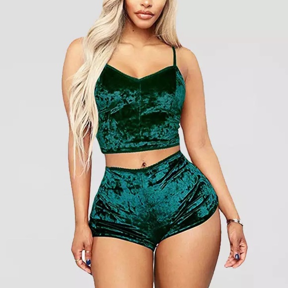 LOOZYKIT Other - Emerald Green Velvet Pajama Set